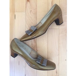 ✨ Vintage Heels 👠